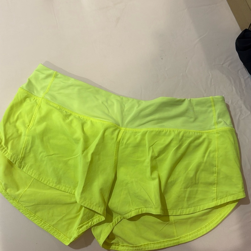 Lululemon 2.5" Speed Up Shorts
